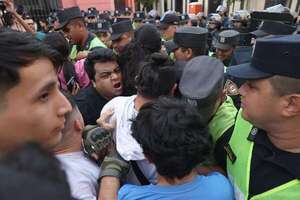 Senado tratará declaración en apoyo a la actuación de la Policía en marcha de la Generación Z tras “dormida” en Diputados - Política - ABC Color