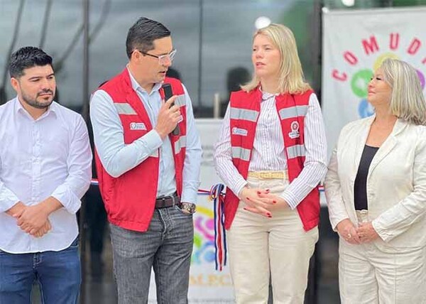 Inauguran piscina climatizada para hidroterapia en Saltos del Guairá | DIARIO PRIMERA PLANA