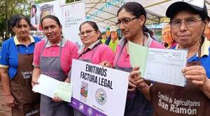 Formalización tributaria impulsa el desarrollo y la competitividad de productores en Ñeembucú