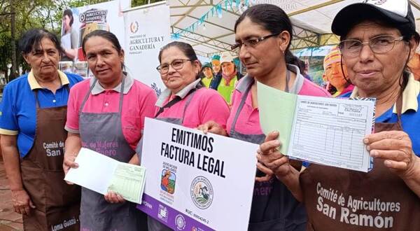 Formalización tributaria impulsa el desarrollo y la competitividad de productores en Ñeembucú