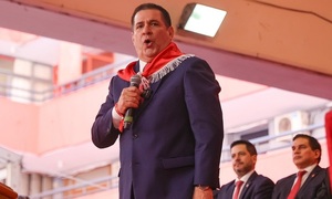 Cartes agradece y reafirma su compromiso con el Partido Colorado