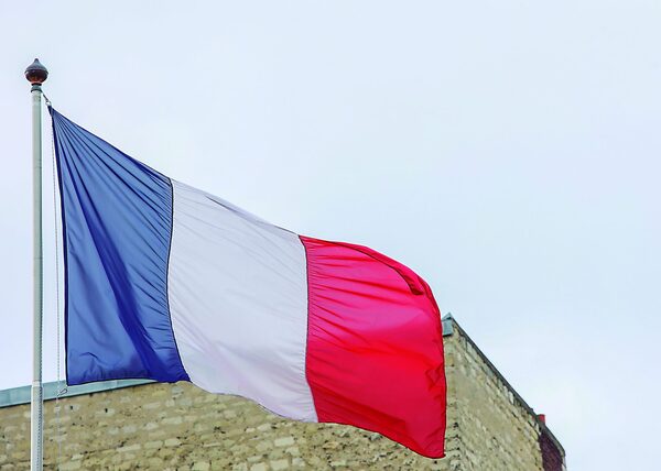 Francia impacto financiero renuncia del primer ministro Lecornu