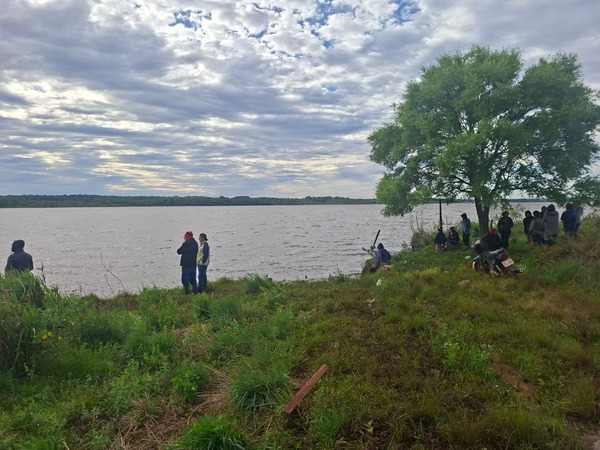 Buscan a pescador desaparecido en el río Paraná - La Tribuna