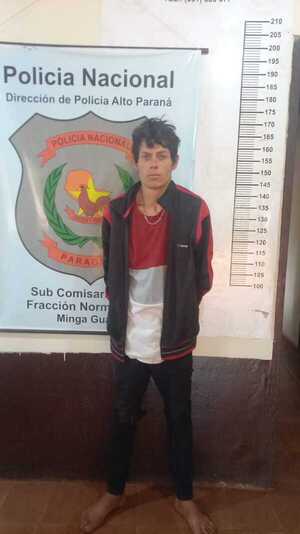 Popular / Víctima redujeron a ladrón y lo entregan a la policía