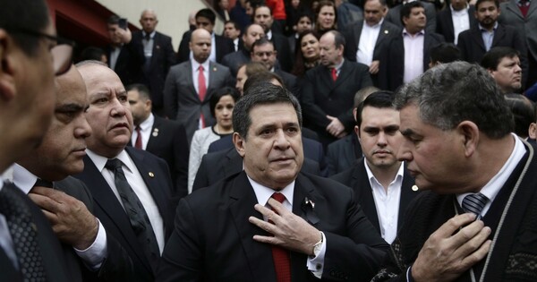Cartes presentó un amparo para que el MEF no entregue información sobre sus empresas