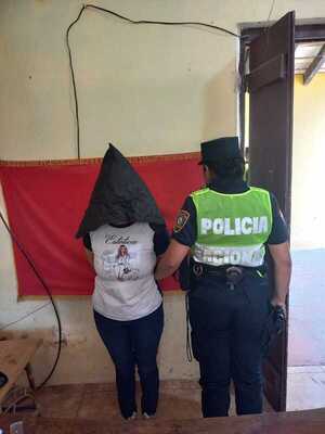 Detienen a docente jubilada que contaba con orden de captura por pornografía infantil | Unicanal