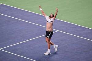 Vacherot hace historia y alarga su semana de ensueño en Shanghái - Tenis - ABC Color