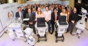 Salud entrega equipos para reforzar terapia intensiva neonatal en 11 regiones sanitarias - ADN Digital