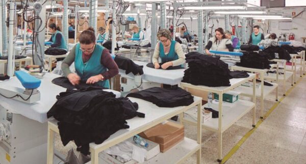 En 18 meses la industria manufacturera textil perdió 381 empresas en Argentina