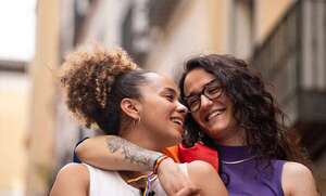 Día Internacional de las Lesbianas: de la invisibilidad a la conquista del espacio público - Sexualidad - ABC Color