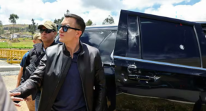 Atentan contra el presidente de Ecuador