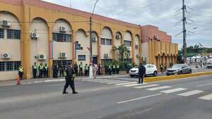 AUDIO: Protesta en Municipalidad de Lambaré: Orlando Arévalo intentaría ser concejal - A La Gran 7-30 - ABC Color