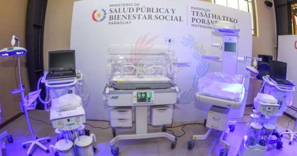 La Nación / Entregan más equipos de terapia y hospitales están con 95 % de operatividad