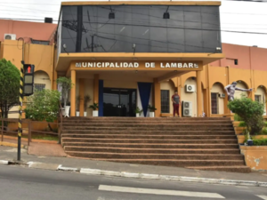 Funcionarios bloquean Comuna por Arévalo