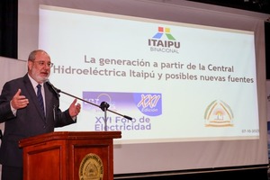 Director de Itaipú expuso sobre generación hidroeléctrica y nuevas fuentes de energía en foro de la UNE - ADN Digital