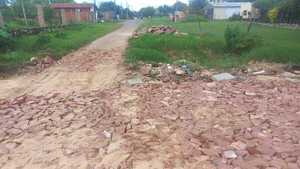 Obra de empedrado abandonada en Ñu Porã - San Lorenzo Hoy