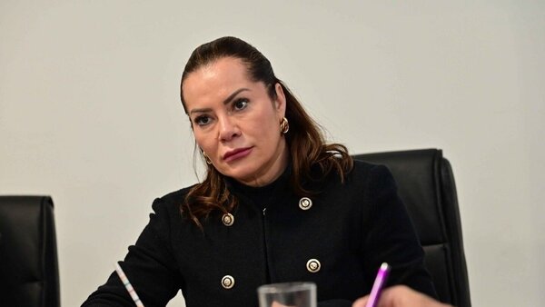 Sobrinos de liberocartista Noelia Cabrera cobran millones en el Senado, pero trabajan en un estudio privado