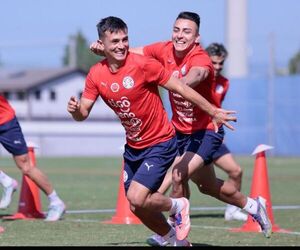 Popular / Sonrisa pa´ume, albirrojos se descuerean en Japón