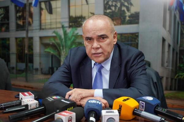 Bachi Núñez asegura que "muchos quieren volver al cartismo, incluso periodistas"
