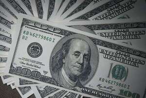 Cotización del dólar sigue bajando y  hoy cerró por debajo de G. 7.000 - Economía - ABC Color