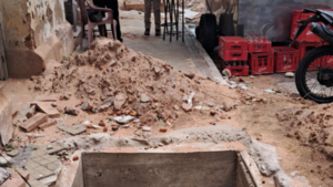 Joven con discapacidad visual cae a pozo de la ANDE en el microcentro