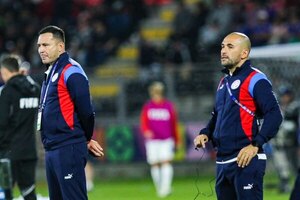 Versus / Antolín Alcaraz: "Intentamos por todos lados, pero la pelota no quería entrar"