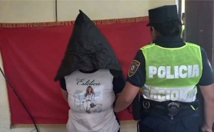 Docente es detenida en Villarrica por presunta pornografía infantil