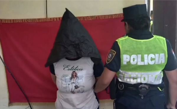 Docente es detenida en Villarrica por presunta pornografía infantil