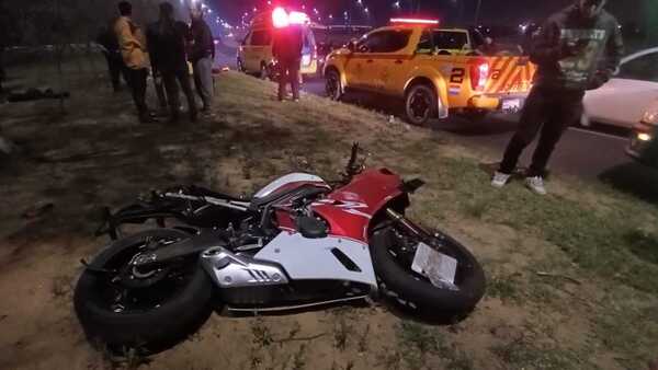 Joven al mando de una motocicleta deportiva muere en la Costanera de Asunción