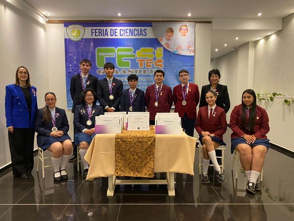 Jóvenes científicos de Encarnación representaron a Paraguay en la Expo Science International 2025 en Abu Dhabi
