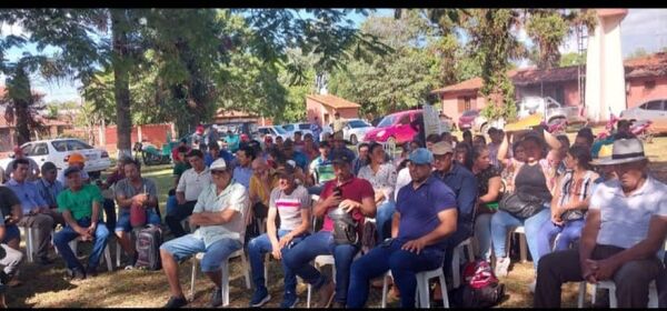 Gremio de campesinos respalda la regularización de tierras encarada por el INDERT