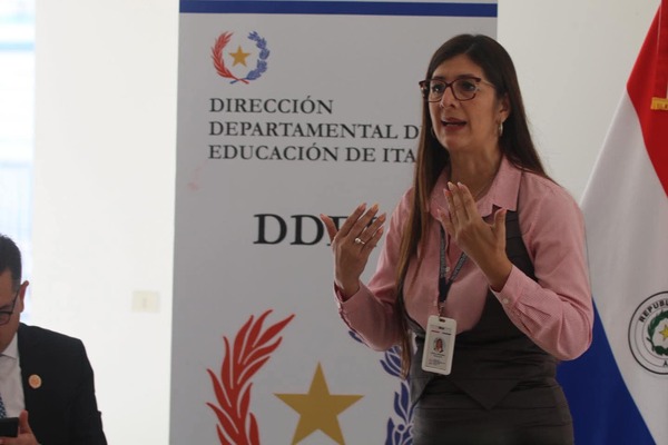 Reunión estratégica en Itapúa: Educación analiza avances y planifica el fortalecimiento del servicio educativo