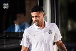 Olimpia: Éver Hugo Almeida vuelve a tocar el equipo