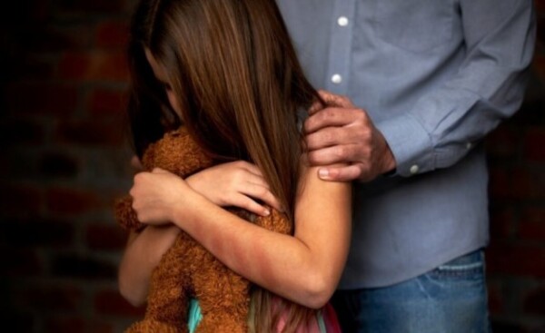 Imputan a un hombre por abuso sexual y maltrato de su hija de 6 años