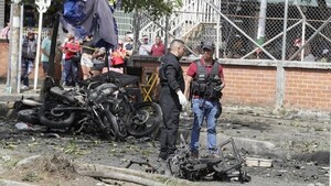 Atentado con explosivos deja casas destruidas y varios heridos en el suroeste de Colombia