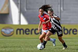 Libertad avanza a cuartos de final