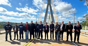 La Nación / Tránsito sobre nuevo puente comenzará en el mes de diciembre