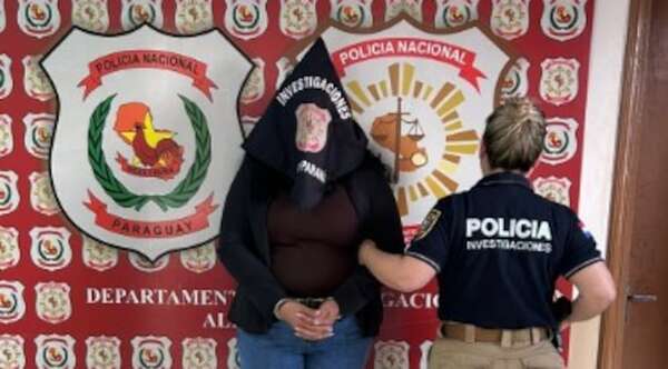 Mujer detenida por fingir el robo de su auto en Ciudad del Este - Noticiero Paraguay