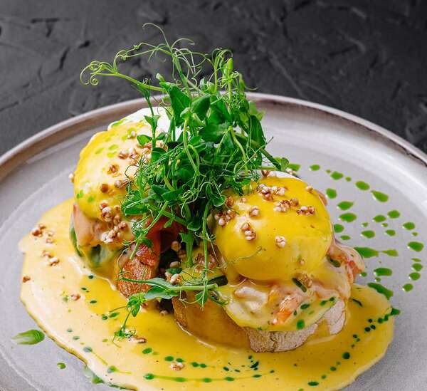 En el Día Mundial del Huevo aprendé a hacer huevos benedictinos - Gastronomía - ABC Color