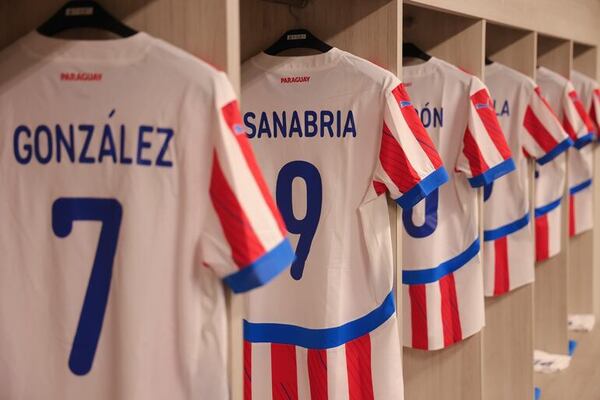 La formación de Paraguay para enfrentar hoy a Japón - Selección Paraguaya - ABC Color
