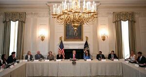 La Nación / Trump acusa a medios de apoyar a grupos Antifa
