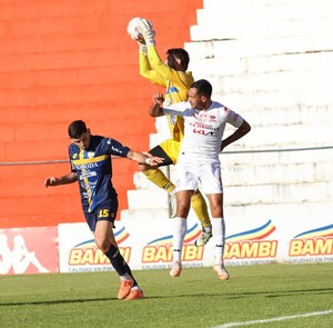 Duelo atrapante en Santísima Trinidad