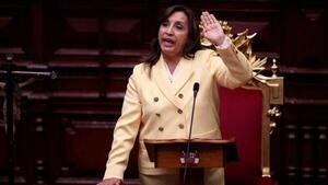 Congreso de Perú destituye a la presidenta Dina Boluarte