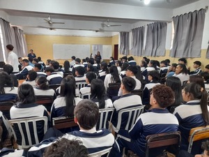 Campaña “Noviazgo sin Violencia” llega a más de 800 estudiantes en varias partes del país