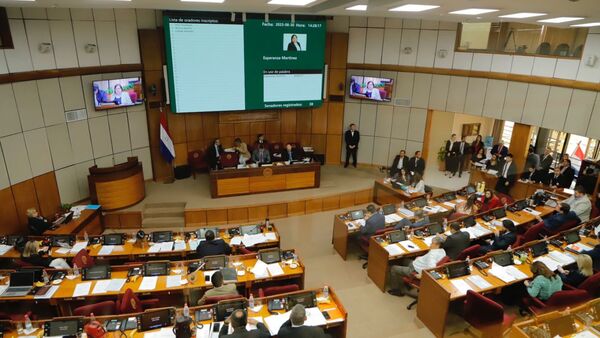 Aprueban ley que protege sueldos de funcionarios públicos