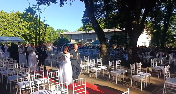 Más de 116 parejas se unen en matrimonio comunitario