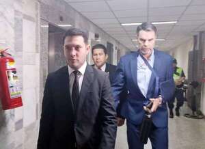 Senador Hernán Rivas será juzgado por presunto uso de título falso de abogado - Nacionales - ABC Color