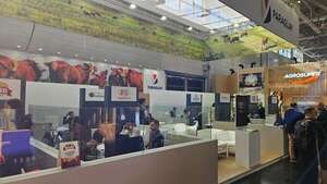 Sector cárnico paraguayo logra su participación más exitosa en la feria Anuga 2025  - Economía - ABC Color