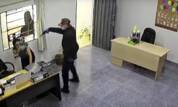 Solitario delincuente asalta cooperativa en Obligado y se alza con G. 40 millones – Prensa 5