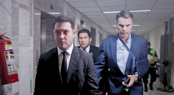 Juicio oral para el senador Rivas por título falso
